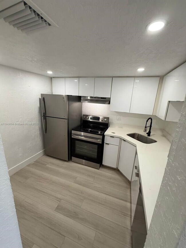 Foto del edificio - 2655 NW 60th Way