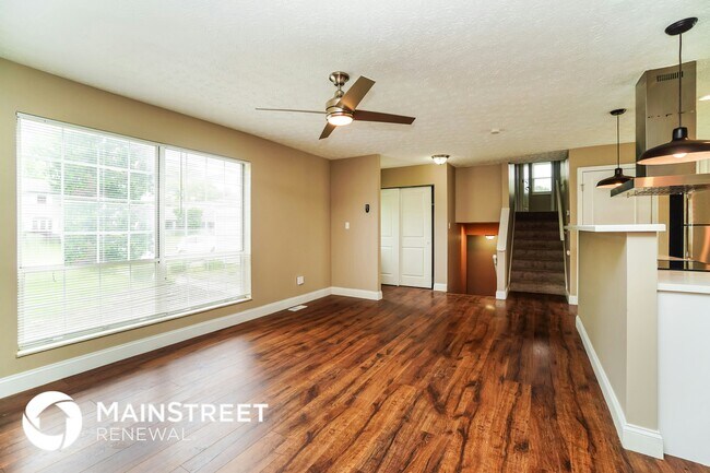 Foto del edificio - 557 Hunt Valley Dr