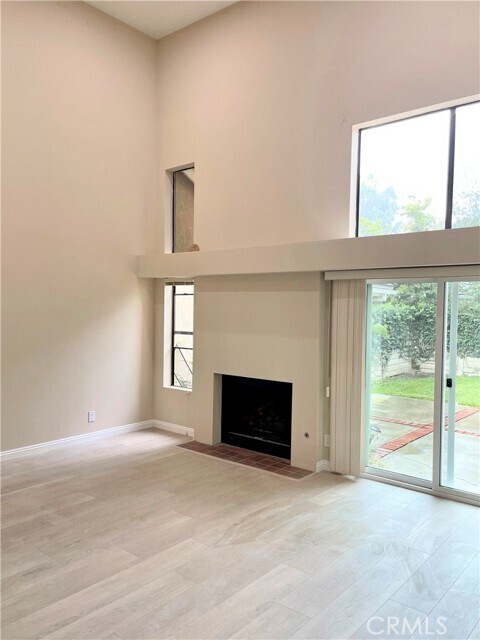 Foto del edificio - 3 Rushingwind