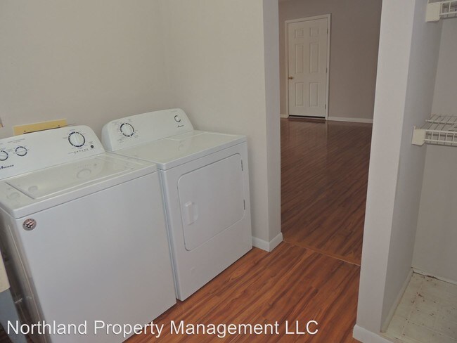 Building Photo - 3772 Central Park Dr