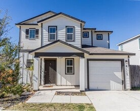 Building Photo - 8115 Meridian Isle