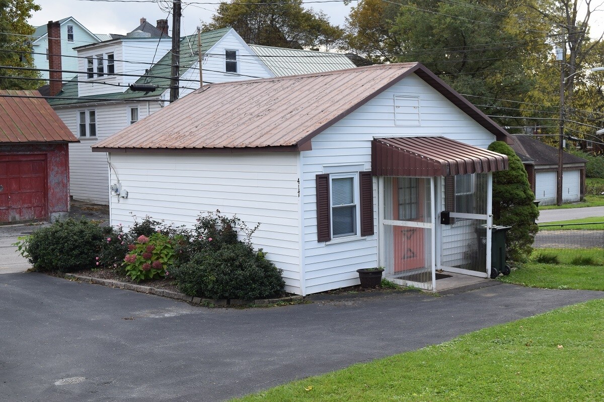 417 E Cherry Ln, Bellefonte, PA 16823 House Rental in Bellefonte, PA