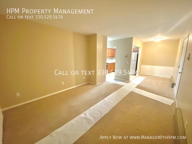 Building Photo - Half Off Rent Special! 509 Harmon St in No...