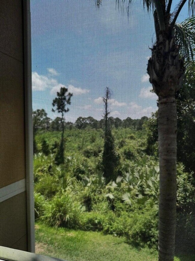 Foto del edificio - 3615 NW Adriatic Ln