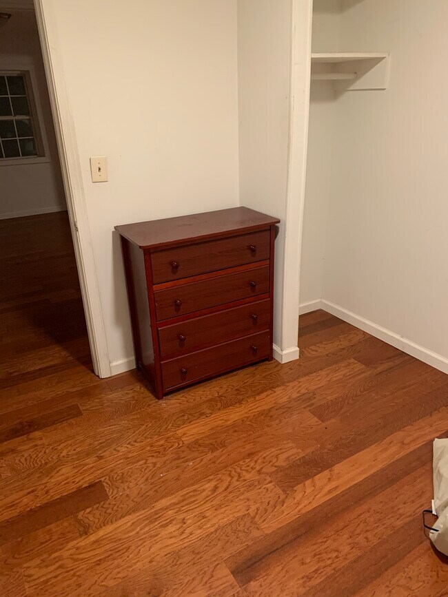 Bedroom - 1710 Holly Dr