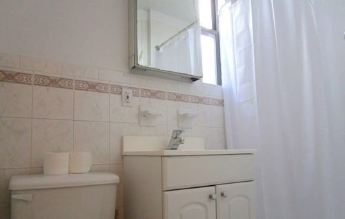 Foto del edificio - 333 E 33rd St