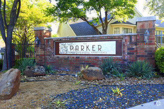 Parker Plano photo'