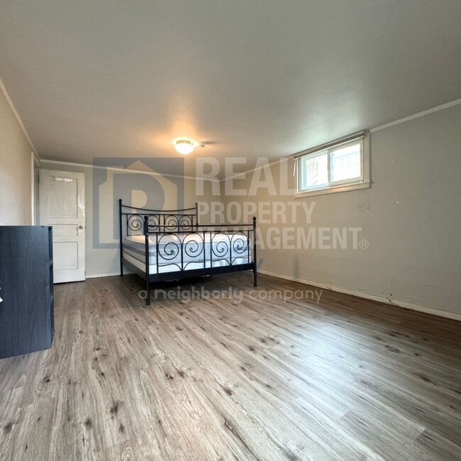 Building Photo - TMMADP, LLC (Simmons, T) - 921 (Cascade Gr...