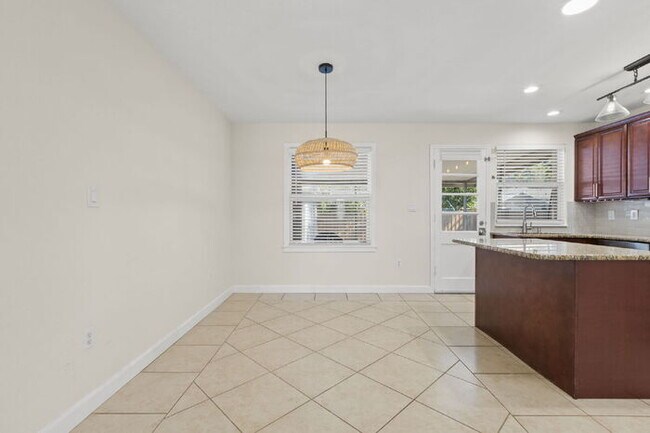 Foto del edificio - 3505 Prescott St N