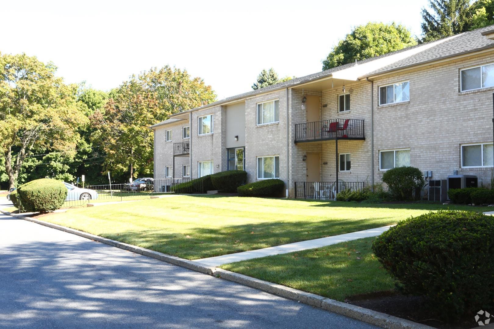 Penn Crest Apartments photo 4