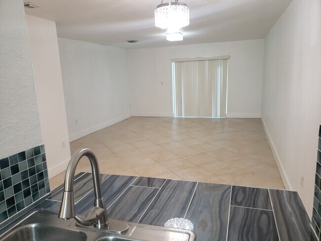 Foto del edificio - 19344 SW 103rd Ct