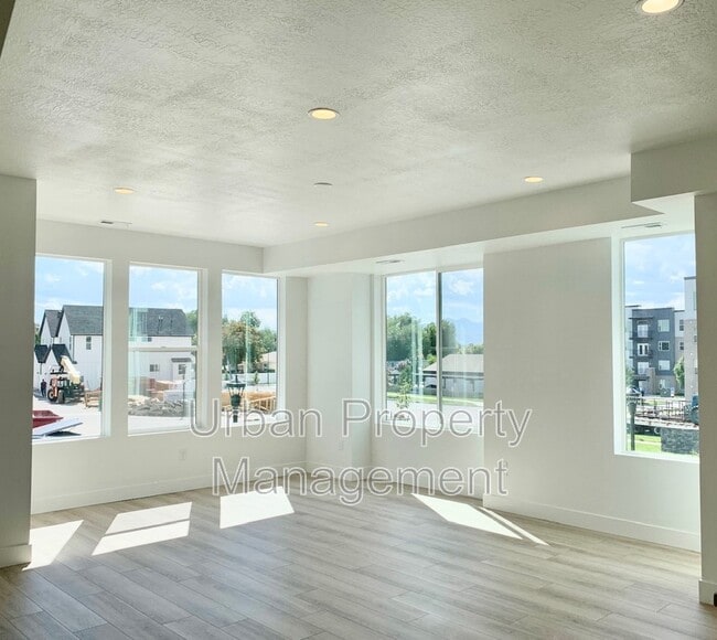 Building Photo - 143 E Verdon Ct