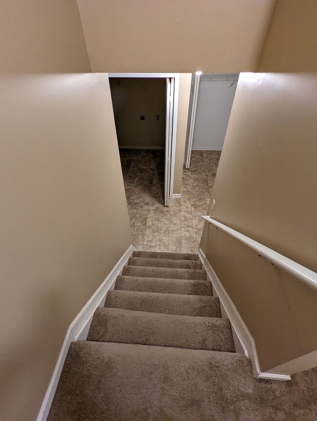 Building Photo - 8832 Stone Way NW