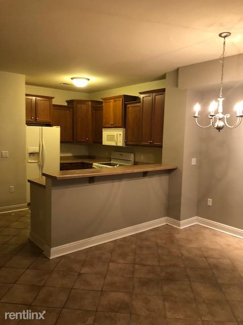 Foto principal - 1 br, 2 bath Condo - 2883 Pebble Circle