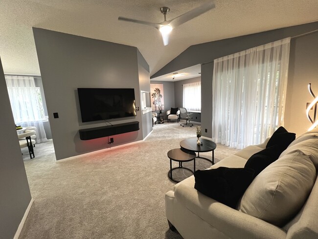 Photo - 6540 Chasewood Dr Apartment