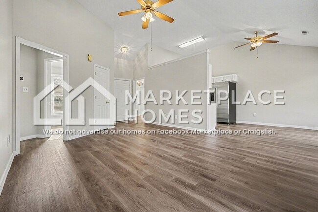 Foto del edificio - 3028 Dairy Farm Dr