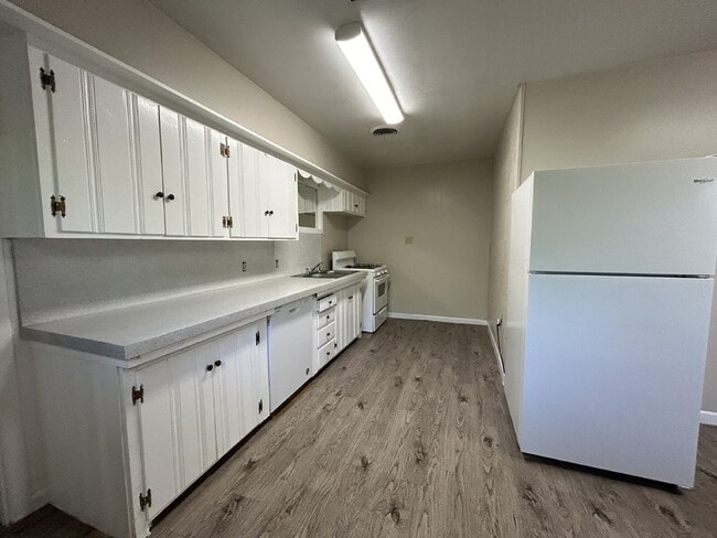Building Photo - Home Located In Tech Terrace Near Park, Mi...