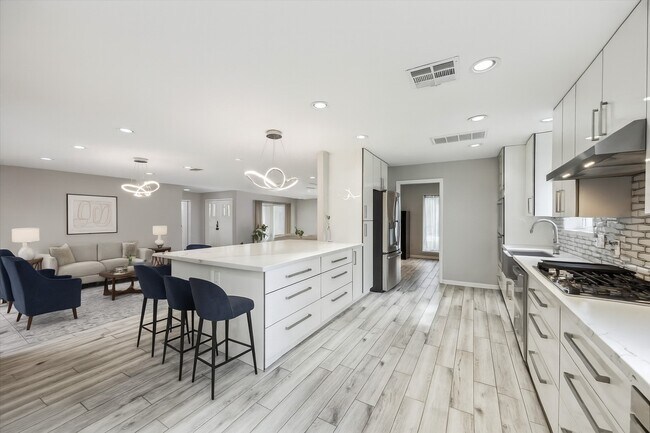 Foto del edificio - 1114 Chantilly Ln