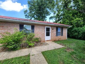 Building Photo - 2478 E Clayton Dr