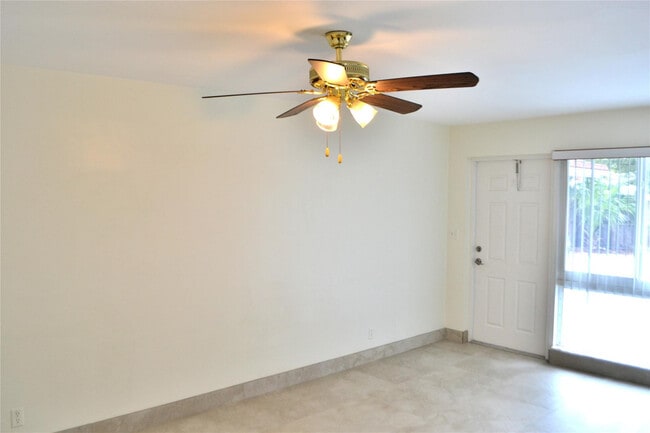 Building Photo - 4209 NE 21st Ave