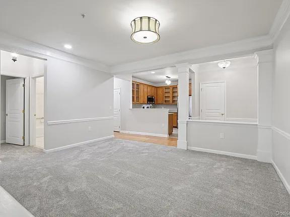 Foto del edificio - 28 N De Baun Ave