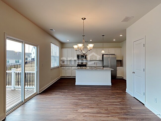 Building Photo - 8110 Brookbend Dr