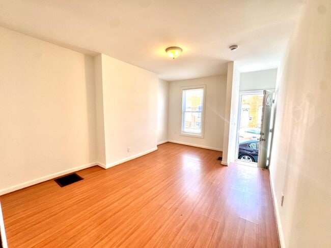 Photo - 2432 Etting St Townhome