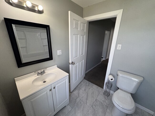 Foto del edificio - 63 W Hallam Ave