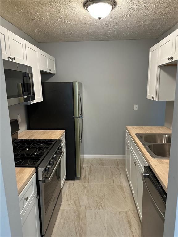 Foto del edificio - 2305 Pine Tree Trail