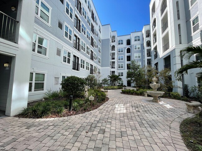 Foto del edificio - BEAUTIFUL 1 bedroom/1 bath Condo in Orlando!!