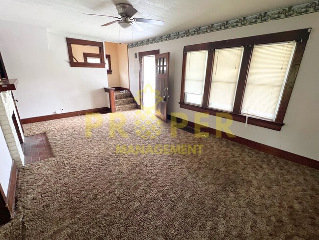 Foto del edificio - 2 bedrooms 1 bathroom house
