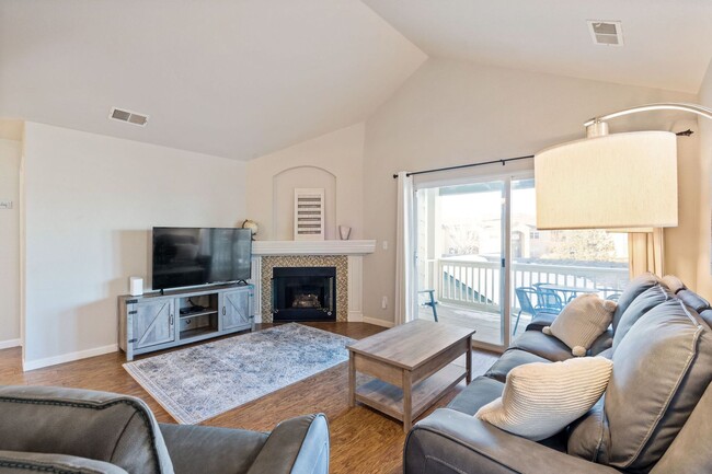 Foto del edificio - 5225 White Willow B230