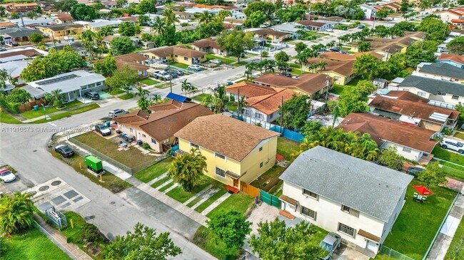 Building Photo - 508 SW 113th Ave