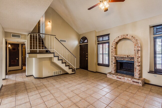 Building Photo - 2 story home with refrigerated air, locate...