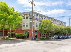 Building Photo - 2105 N 55th St
