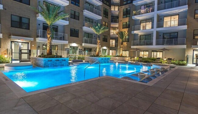Foto del edificio - 3636 W Dallas St