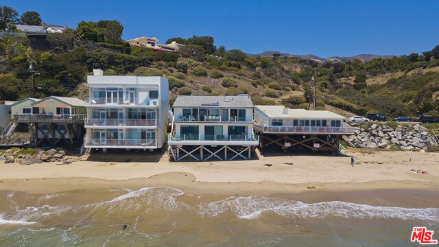 Foto del edificio - 24748 Malibu Rd