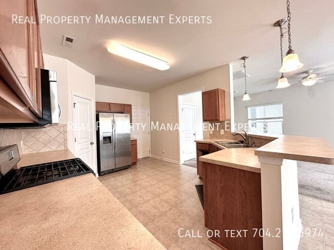 Building Photo - 6524 Portland Rose Ln