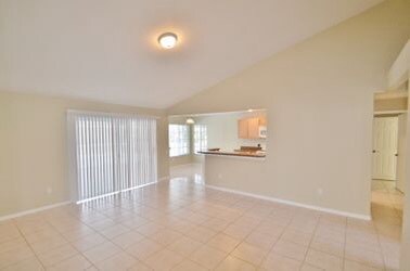 Building Photo - 13519 Falcon Pointe Dr