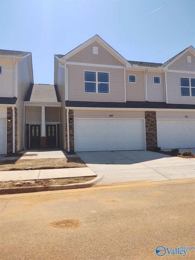 Building Photo - 109 Woodsbrook Pl SW