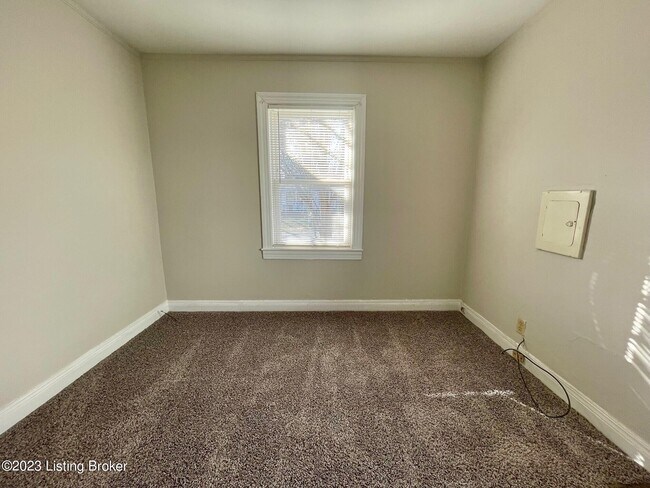 Building Photo - 1401 Thornberry Ave