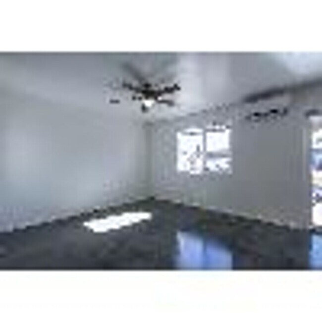 Foto del edificio - 8571 Spouse Dr