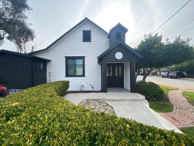Building Photo - Historic Church House