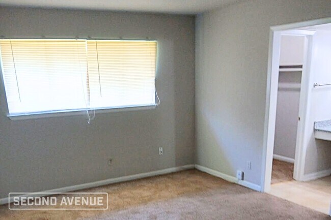 Foto del edificio - 3503 Westhampton Dr