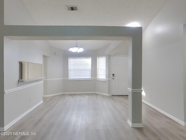 Foto del edificio - 3373 Millcrest Pl