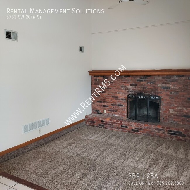 Building Photo - 5731 SW 20th St