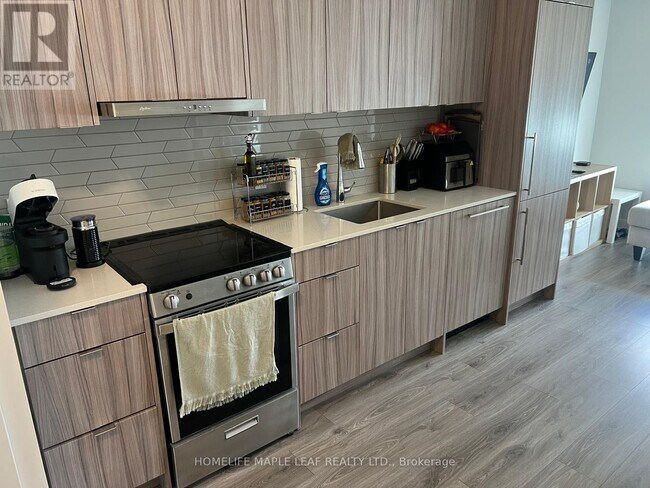 Building Photo - 4130 Parkside Village Dr