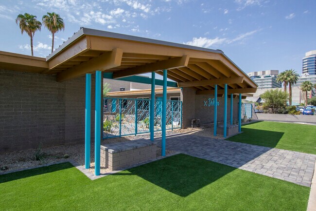 Building Photo - 67 E Roanoke Ave