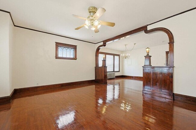 Foto del edificio - 17 N Woodford St