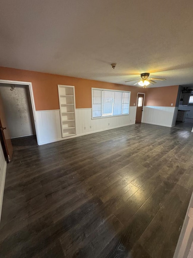 Foto del edificio - 2218 E 11th St